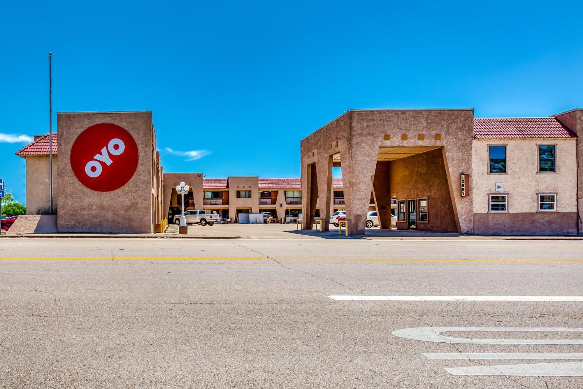 OYO Hotel Groesbeck Buitenkant foto