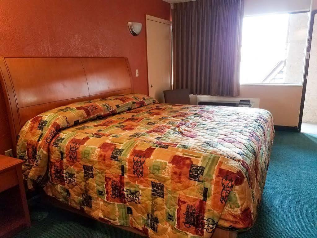 OYO Hotel Groesbeck Buitenkant foto