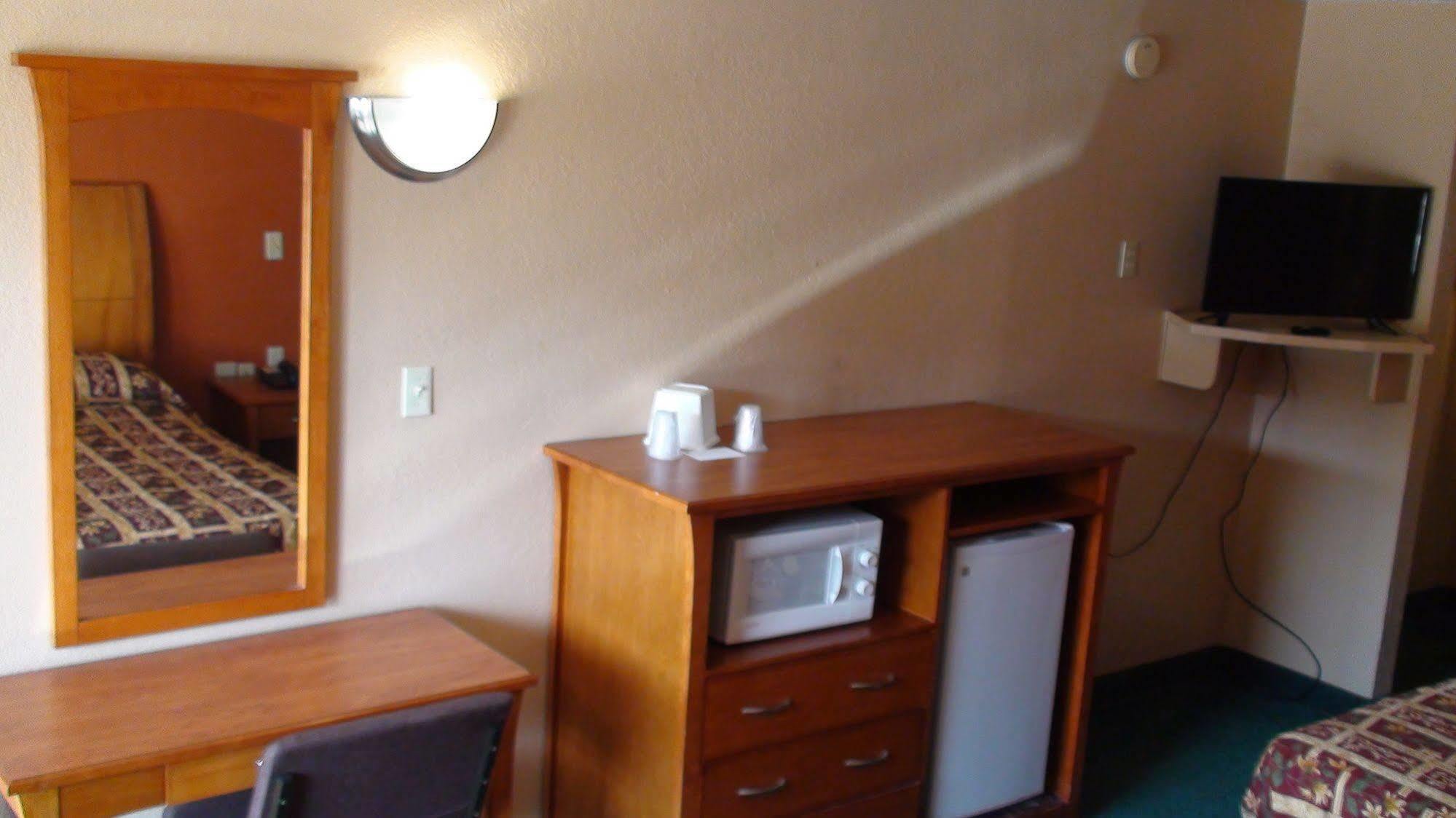 OYO Hotel Groesbeck Buitenkant foto