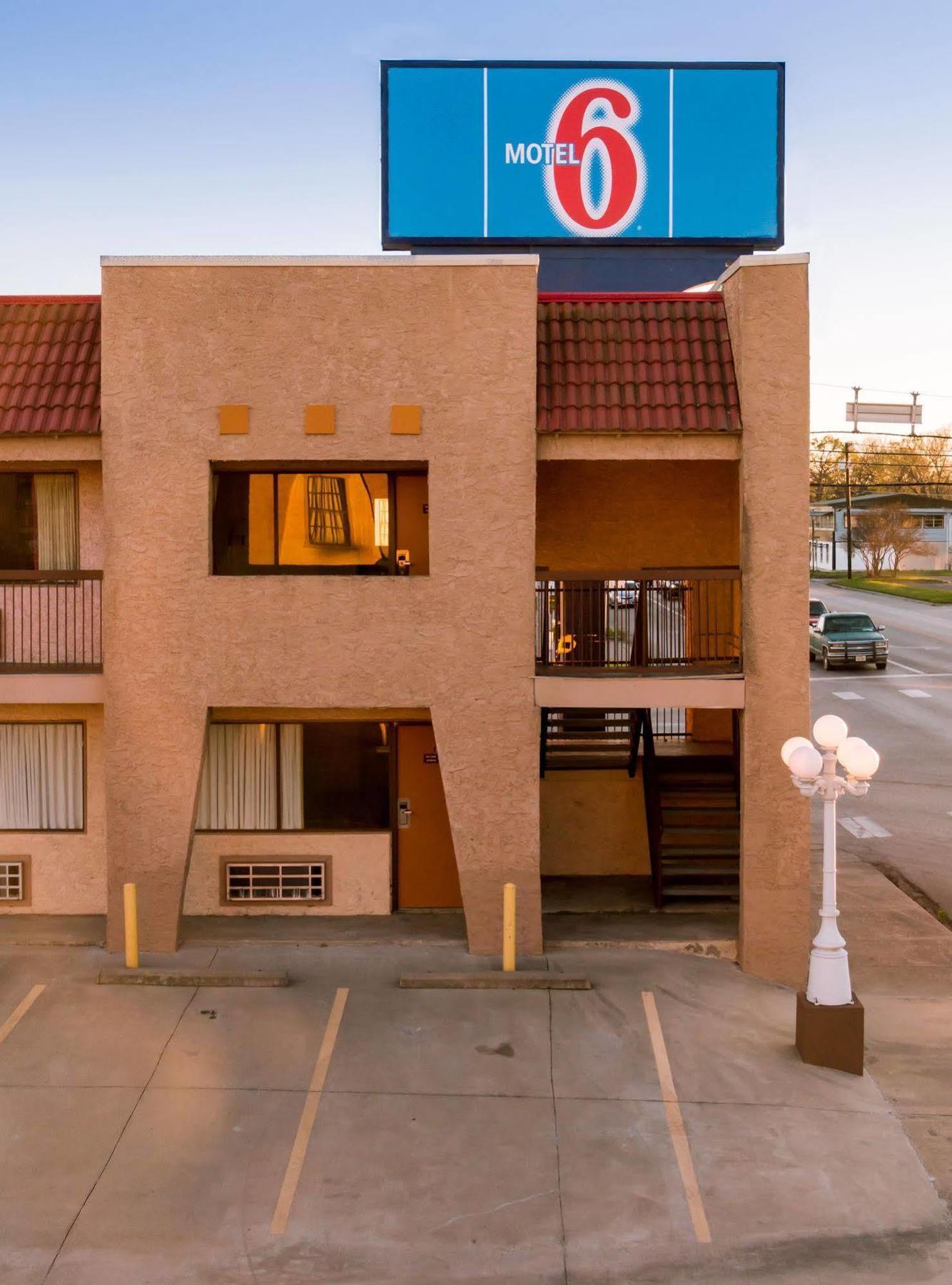 OYO Hotel Groesbeck Buitenkant foto